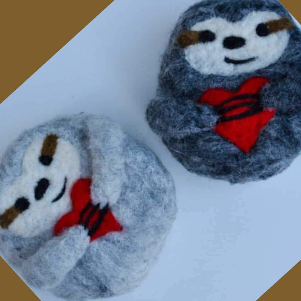 soap pouch also known as a soap saver this sloth felted sloth is a great gift for boy, girls and adults alike, this sloth works better than a loofah